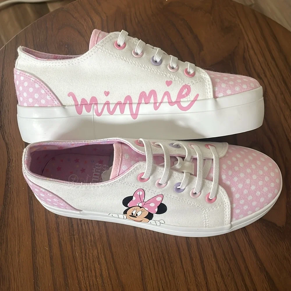 Slip on‎ Minnie shoes